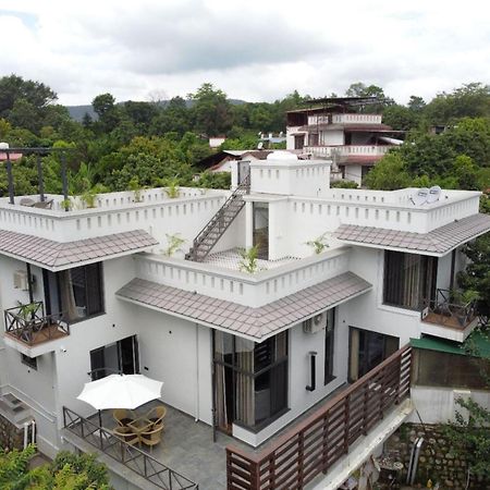 Villa Sierra Sky - Exquisite Elegant 4 Bedroom Villa Дехрадун Экстерьер фото
