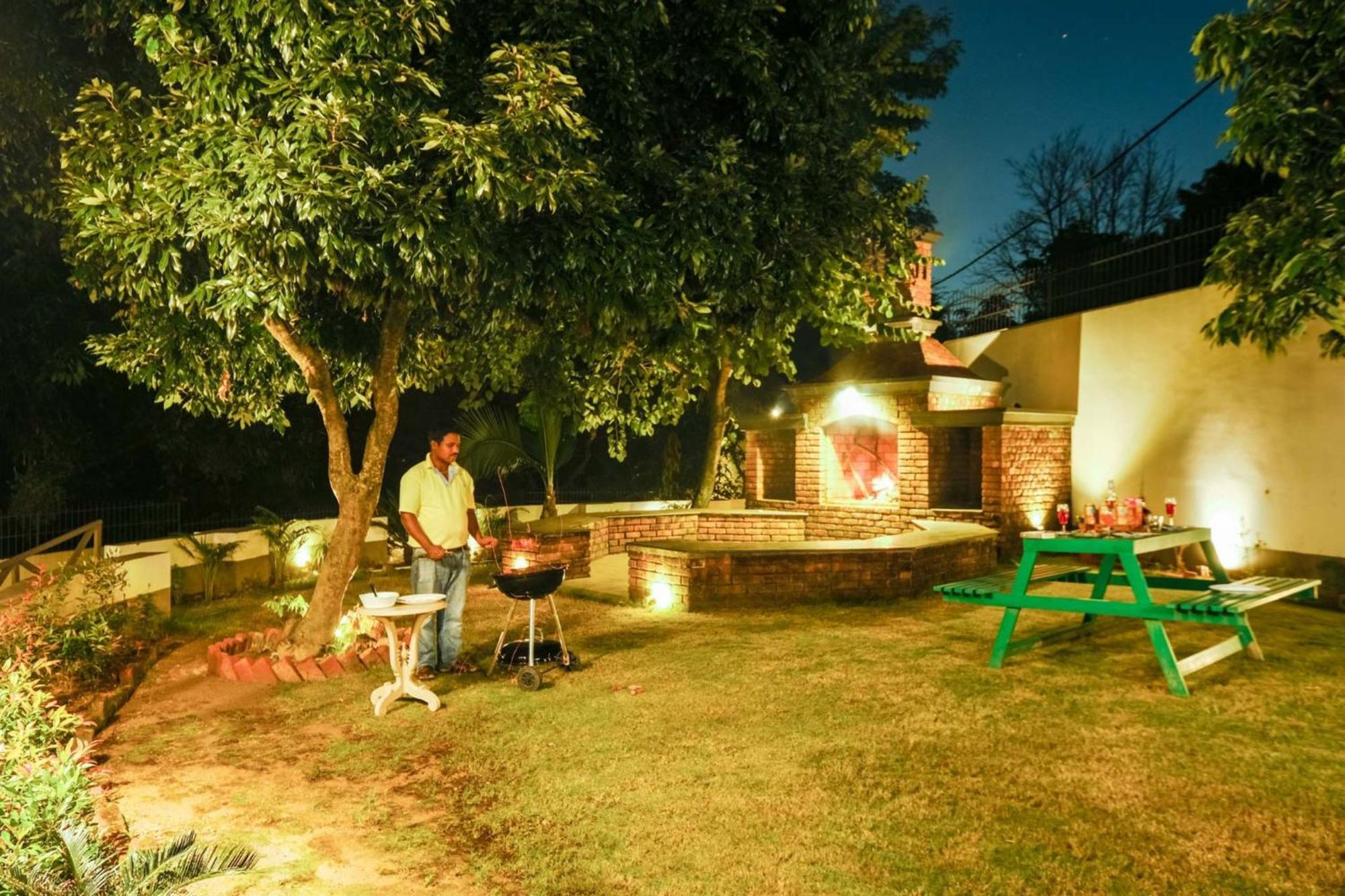Villa Sierra Sky - Exquisite Elegant 4 Bedroom Villa Дехрадун Экстерьер фото